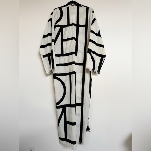 TOTEME Organic Cotton Monogram Wrap Dress - Picture 4 of 7